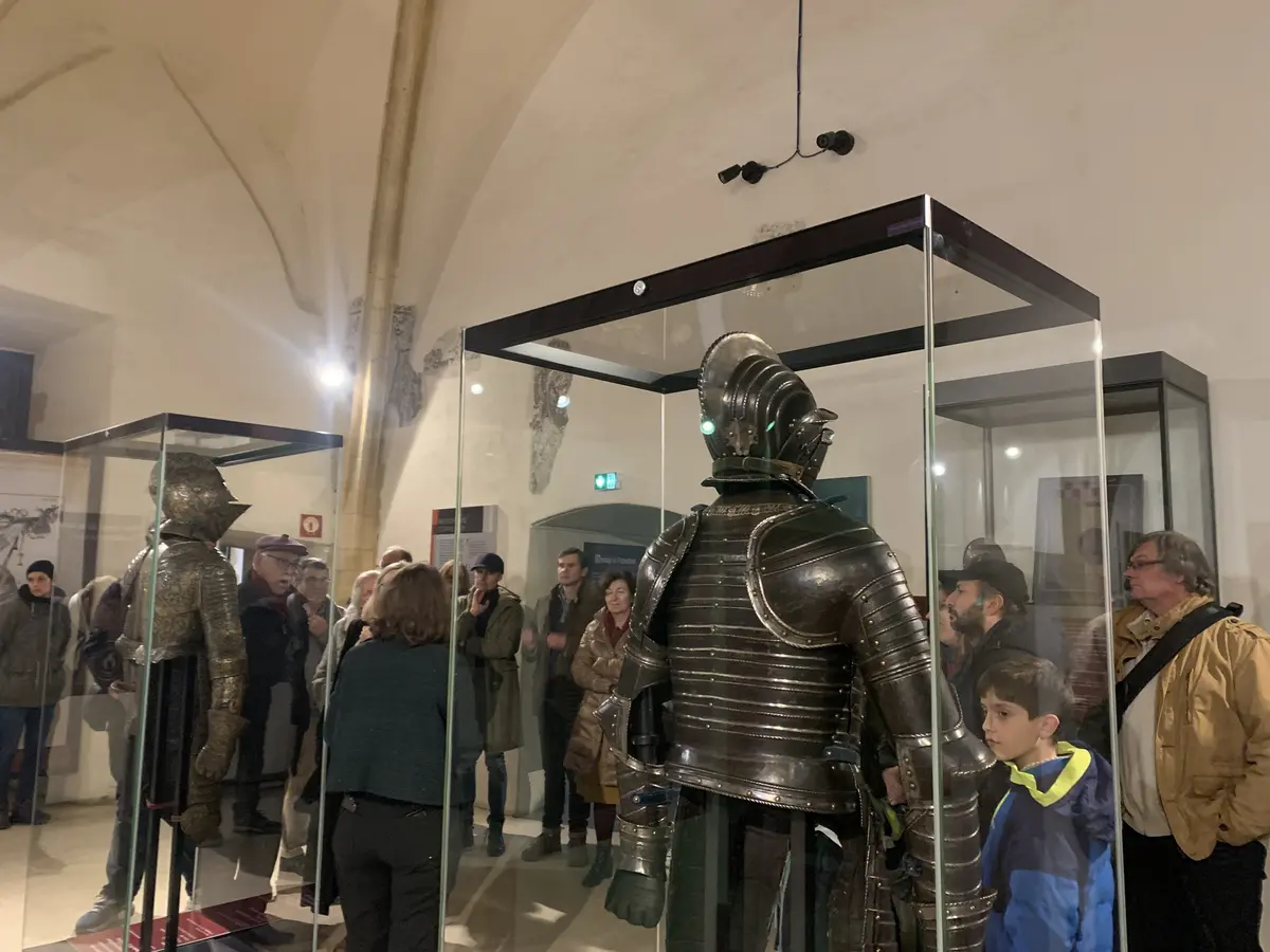 Visite guidée du cabinet d'armes des princes de Sedan