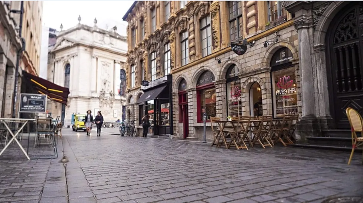 La rue des Sept Agaches à Lille : une voie chargée d'histoire au cœur de la ville
