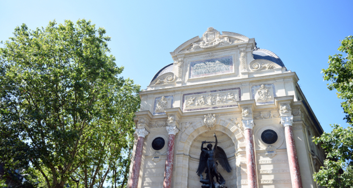La fontaine Saint-Michel à Paris : trois histoires méconnues d'un monument emblématique