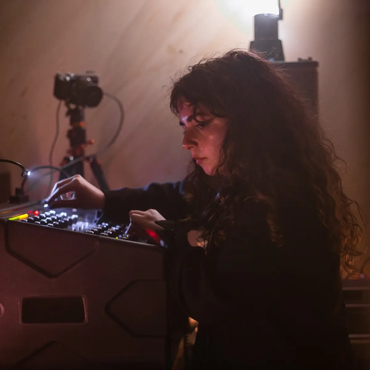 DJ set de Lyss à l'Institut des Cultures d'Islam de Paris