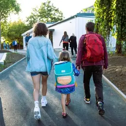 Cours d'école et restauration scolaire à Nantes : le dialogue citoyen transforme les écoles publiques