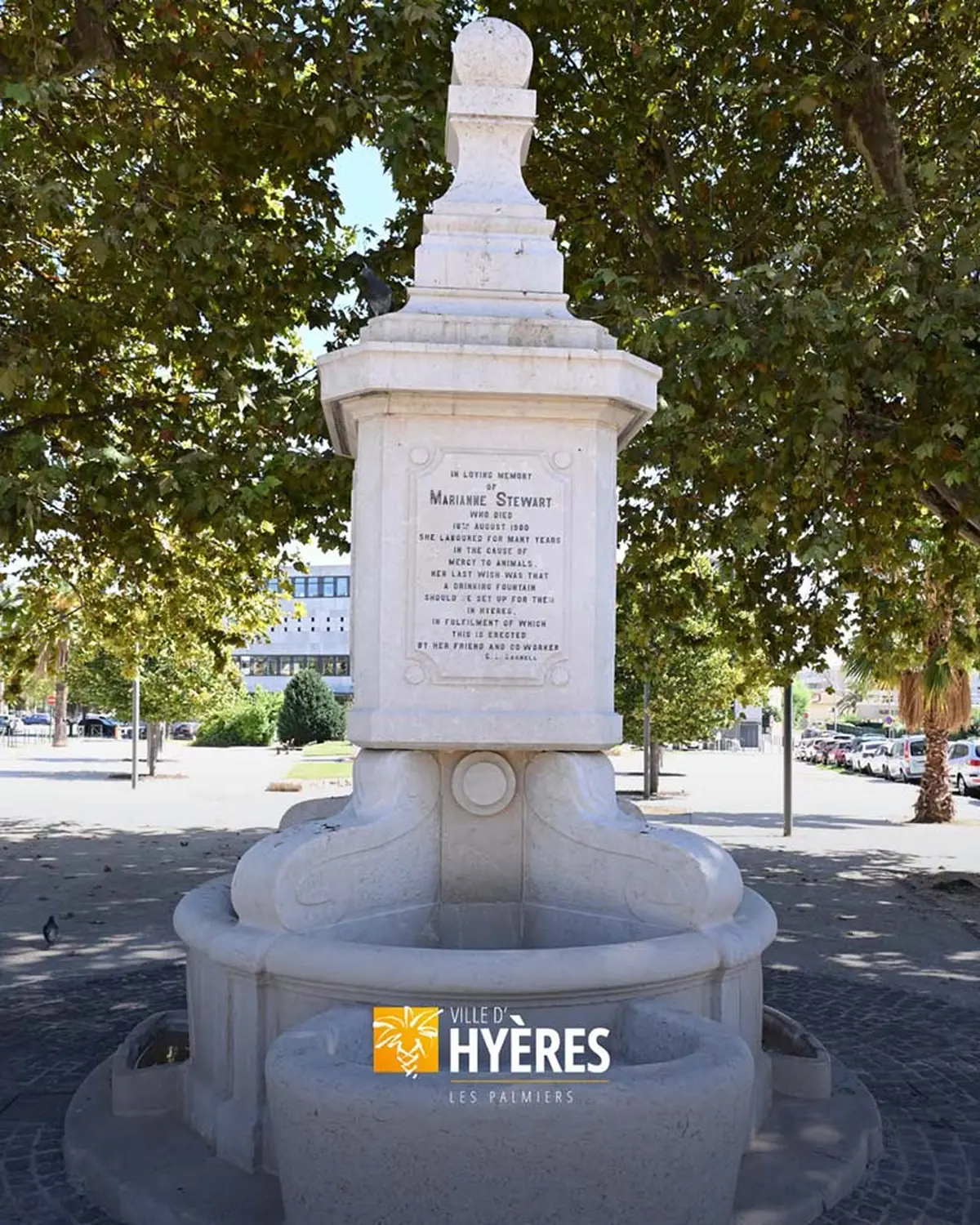 La fontaine aux animaux d'Hyères restaurée et remise en eau