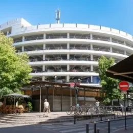 Le marché des Carmes à Toulouse ouvert le vendredi jusqu'à 19h30