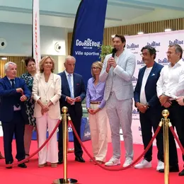 La nouvelle piscine Camille-Lacourt de Courbevoie : un équipement aquatique attendu