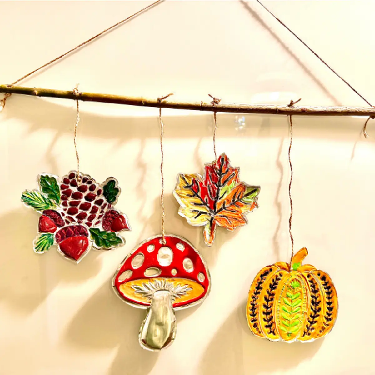Atelier de métal repoussé en famille à la Maison de l'Environnement de Nice