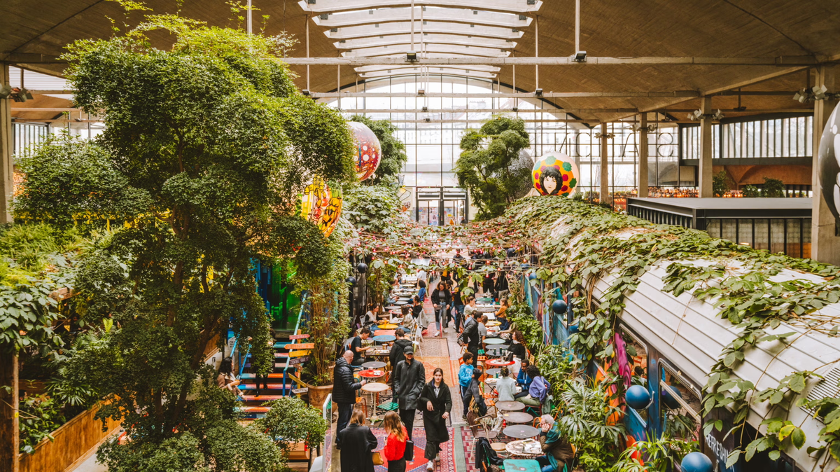 Marché aux puces de vinyles à La Felicità, Paris 13
