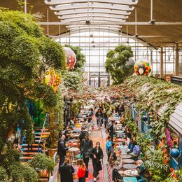 Marché aux puces de vinyles à La Felicità, Paris 13