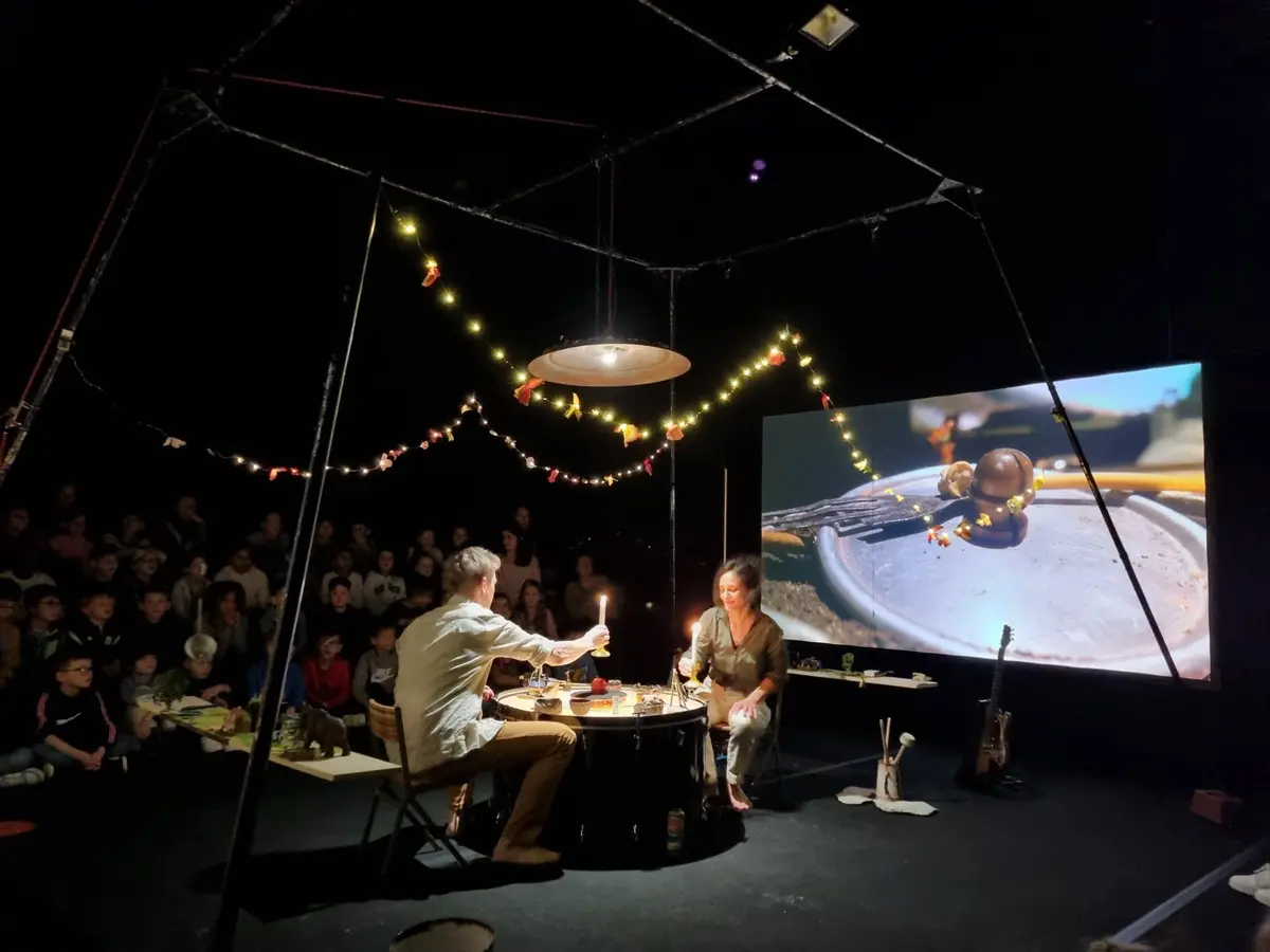 Sous-Terre, un spectacle de théâtre d'objets et d'archéologie aux Tanzmatten de Sélestat