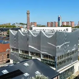Le Triplex, nouveau complexe sportif municipal au cœur de Saint-Sauveur à Lille