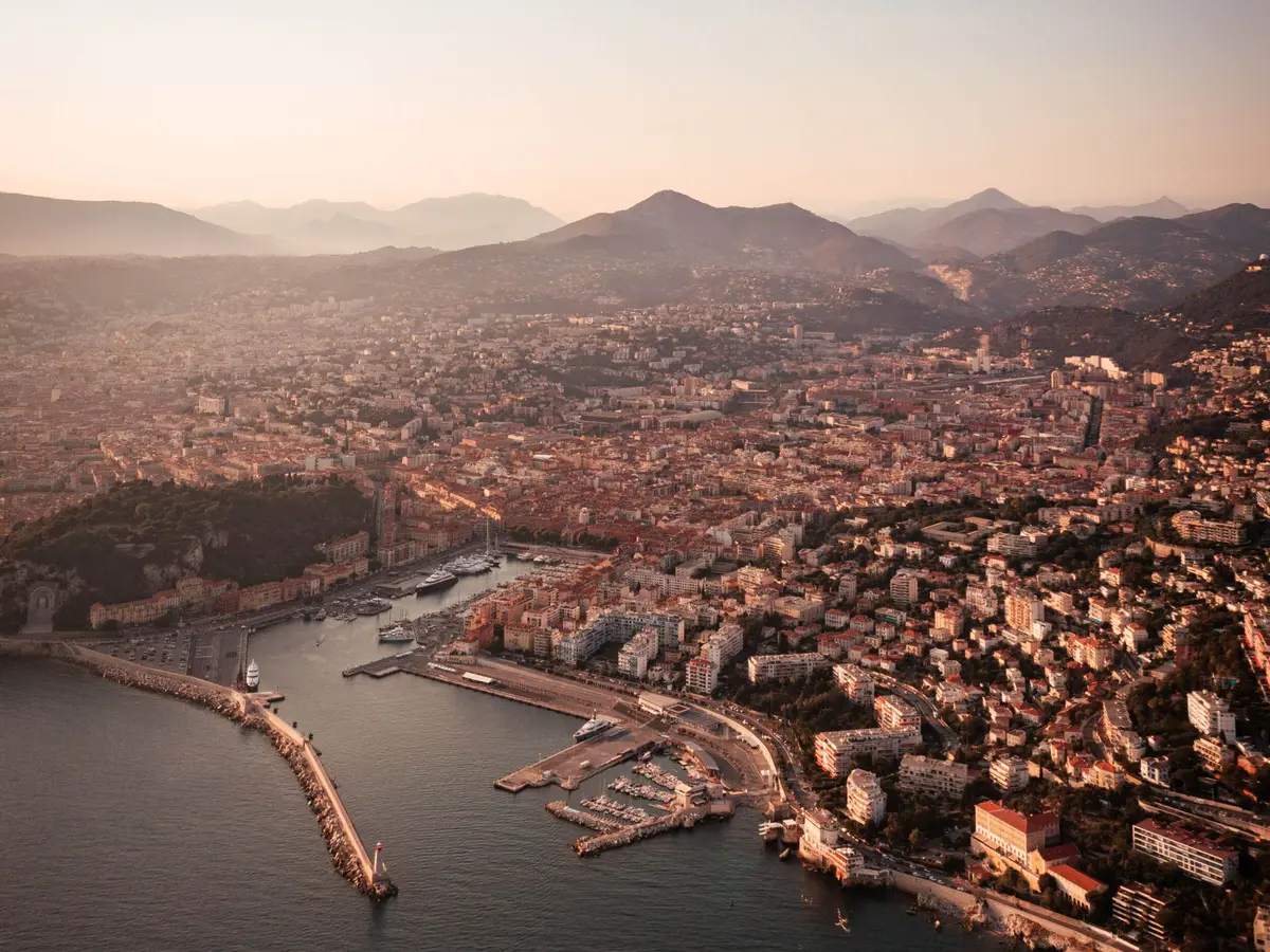 Conférence sur la géologie et la tectonique de la Côte d'Azur à Nice
