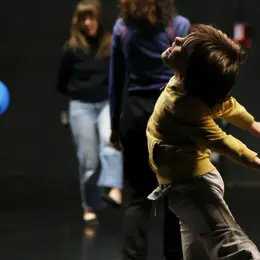 Garderie dansée pour les enfants à l'Atelier de Paris