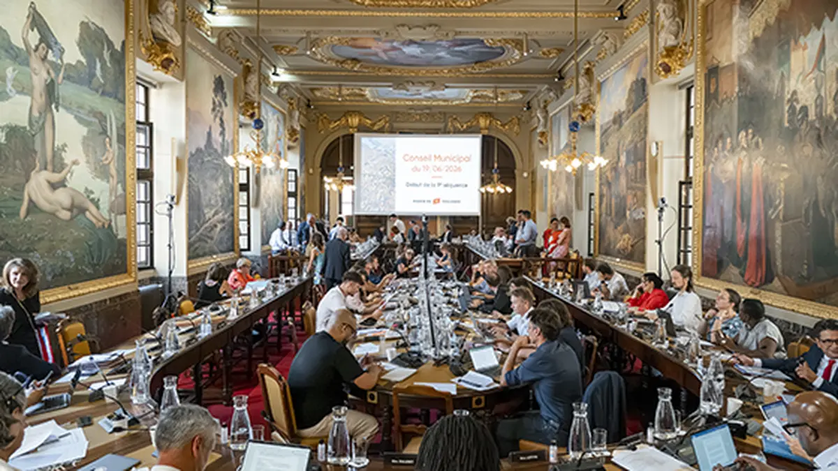 Conseil municipal de Toulouse : séance publique à l'Hôtel de ville
