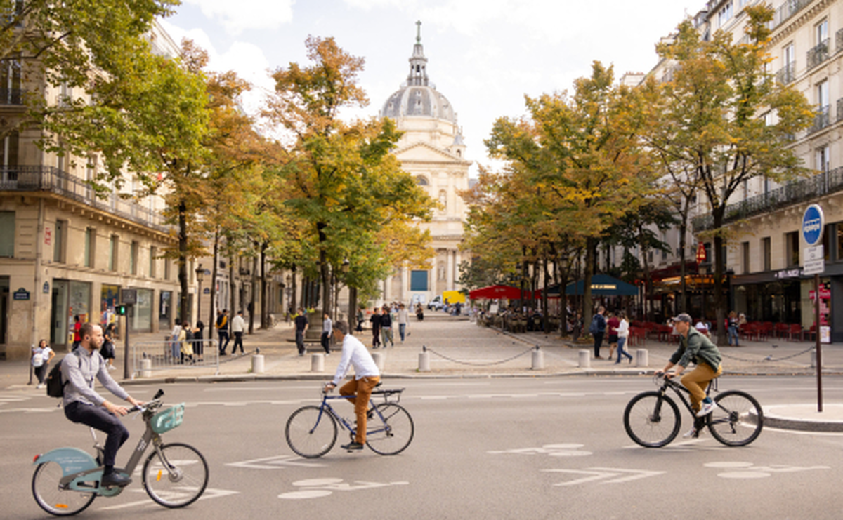 Le nouveau plan vélo de Paris : 140 km de pistes cyclables et 420 carrefours sécurisés d'ici 2032