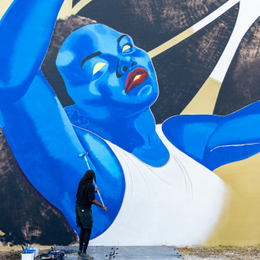 Une fresque géante signée Tcheko sur un mur du 18e arrondissement de Paris