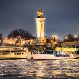 Croisière du Nouvel An sur la Seine avec les Vedettes de Paris