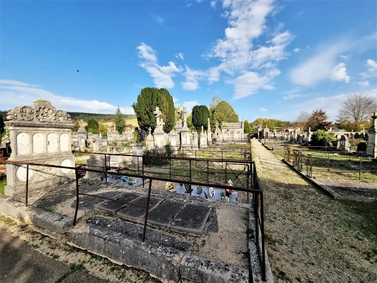 Promenade insolite dans les cimetières de Verdun : une conférence à ne pas manquer