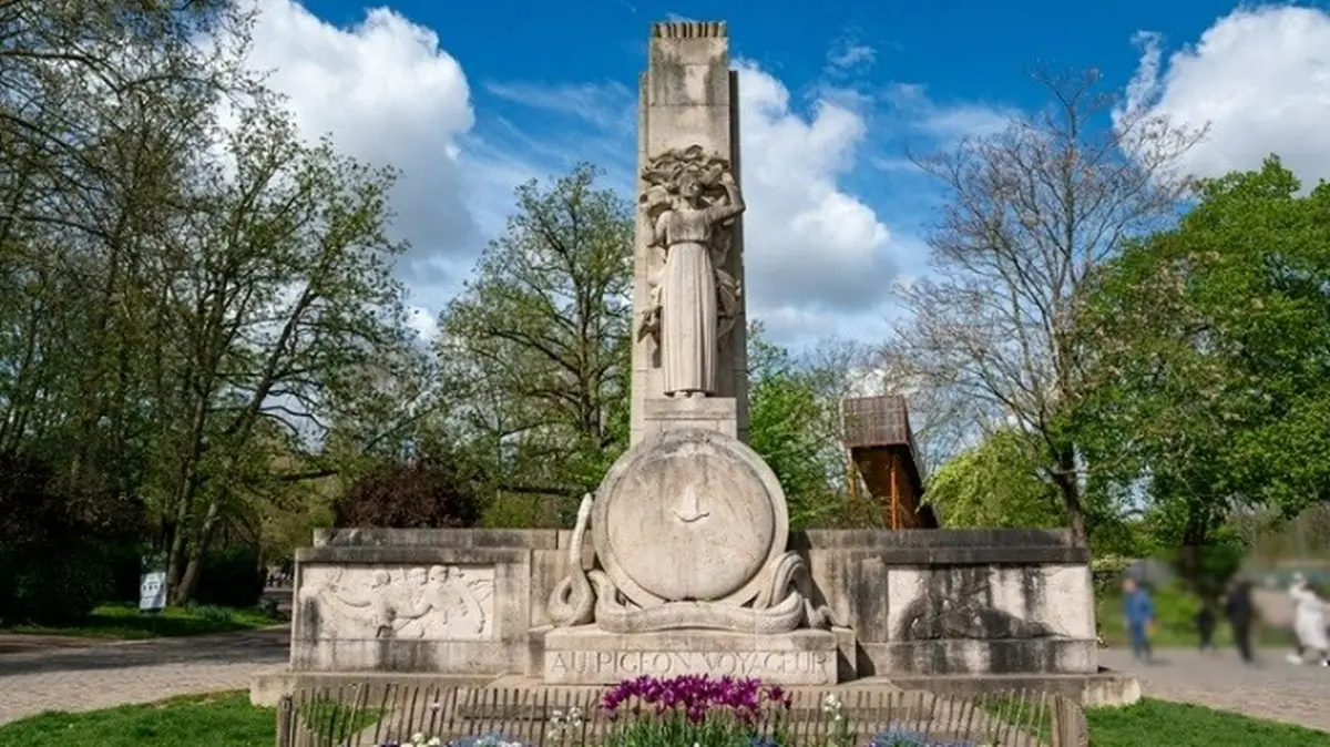Restauration du Monument aux pigeons voyageurs à l'entrée de la Citadelle de Lille