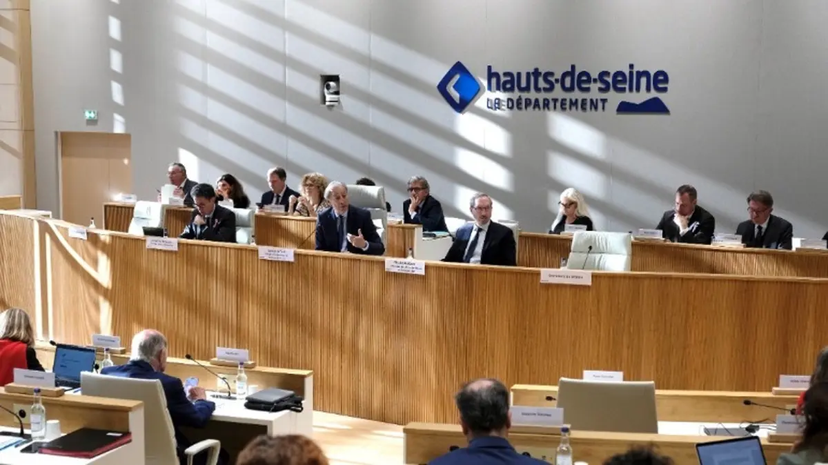 Séance publique du Conseil départemental des Hauts-de-Seine : budget, coopération et tunnel de l'A13