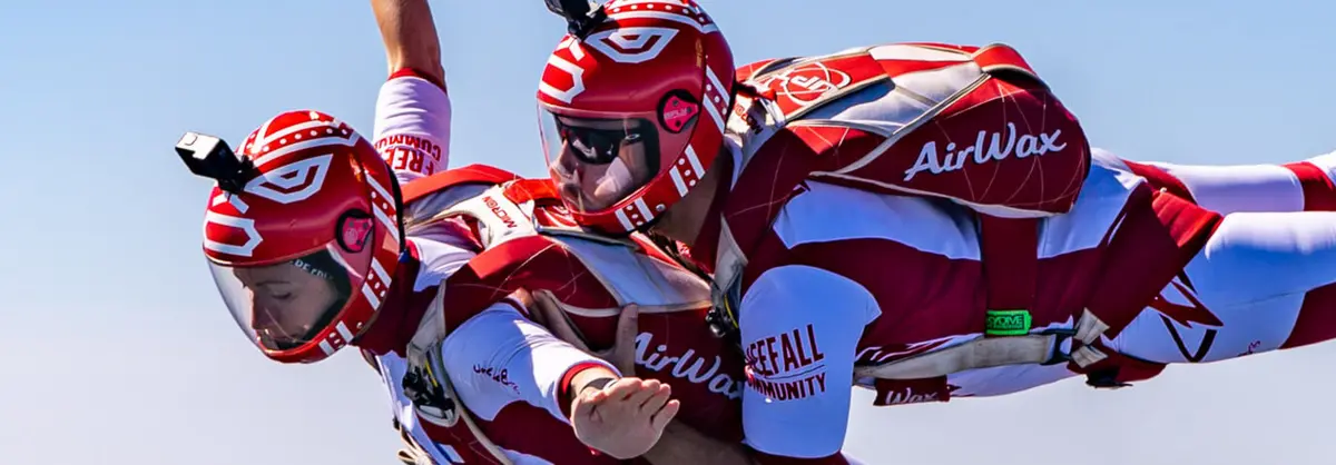 Greg Crozier et Karine Joly, champions de parachutisme de la Région Sud en mission aux États-Unis