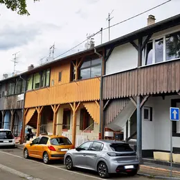 Préservons le bois au balcon dans nos rues