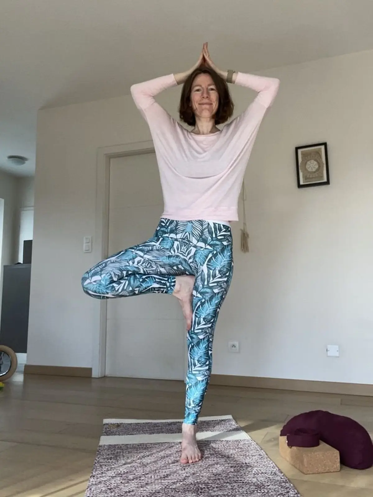 Greens & Roses Yoga
