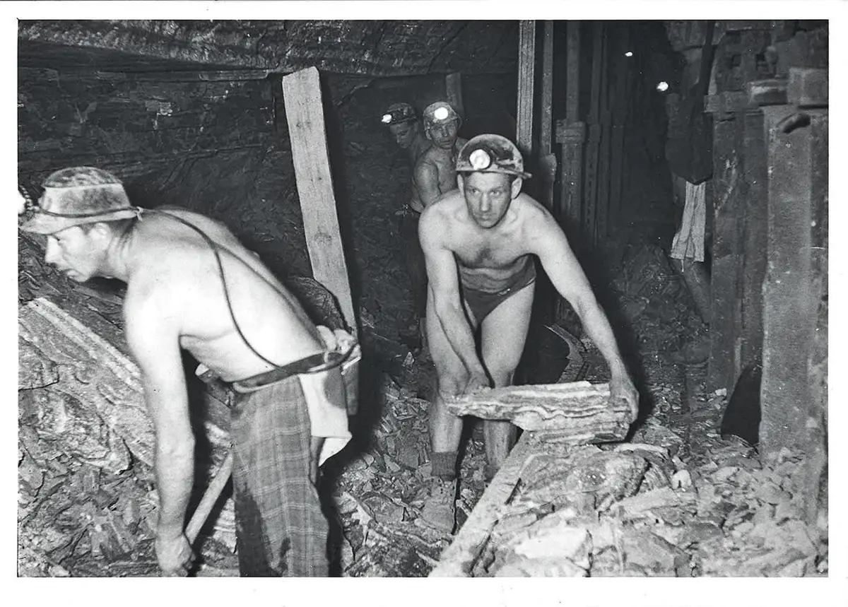 Dans les mines...