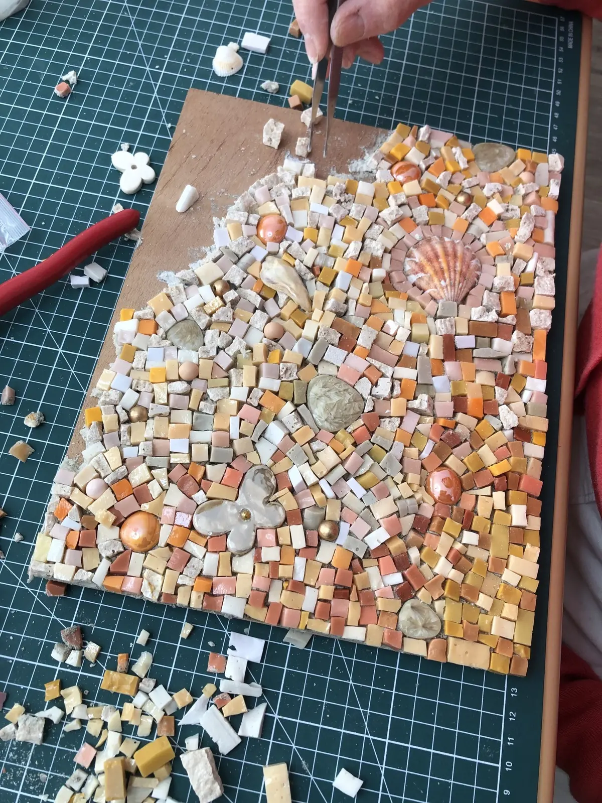 Cours et stages de mosaïque expressive à Bordeaux - Géraldine Senon, mosaïste