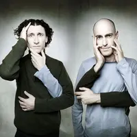 The Flat &copy; Umbilical Brothers [Australie] 