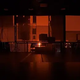 /ʁuʒ/ installation performative de Sophie Hasslauer & Cie FECIT