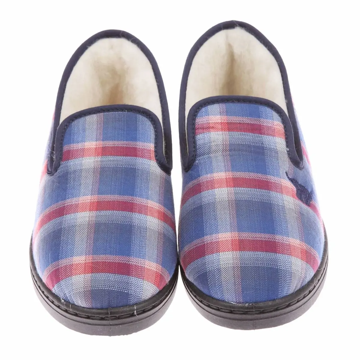 Vous portez une paire d'énormes « schloppa » rembourrées à la maison