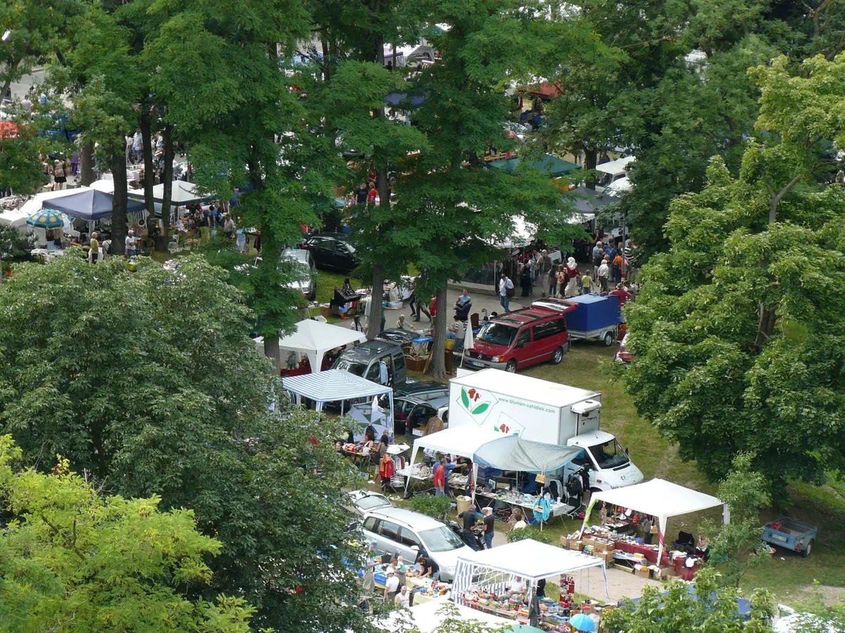 Grand Marché aux puces de Breisach - Riesen Flohmarkt Breisach