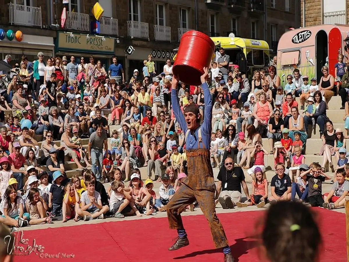 35ème édition Les Virevoltés  - festival de rue à Vire Normandie