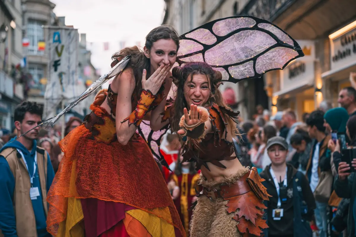 A Bayeux, on croise des chevaliers et des princesses, mais pas que... 