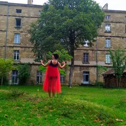 Clown et danse d'automne