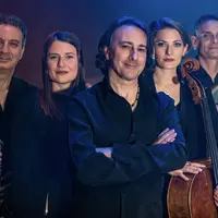Pippo Pollina & le Quatuor Acustico -  La vie est belle telle qu'elle est &copy; Filip@derkonzertfotograf