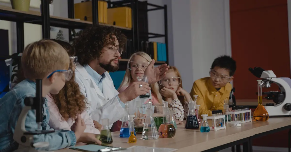 Expérience scientifique pour apprenti chimiste