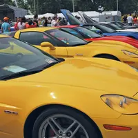 De jolies Corvette à voir au Fun Car Sho DR
