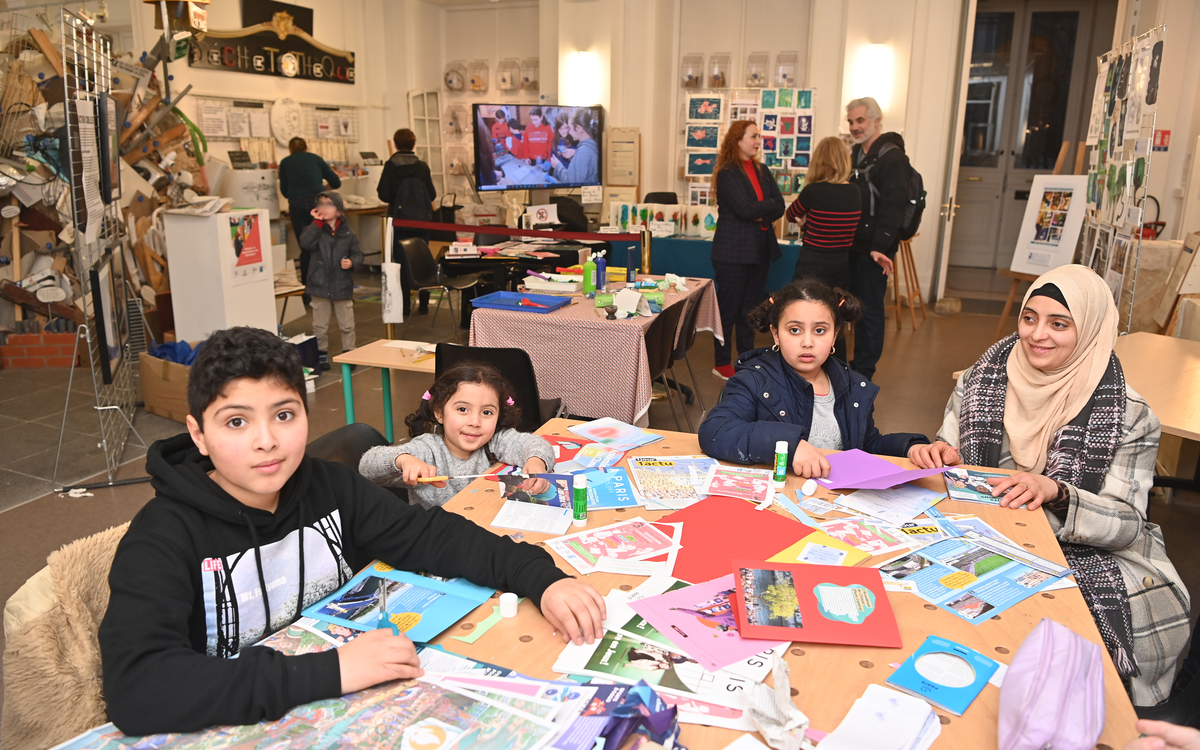 Un festival ouvert aux parents et aux enfants offrant de multiples activités ludiques et pédagogiques.