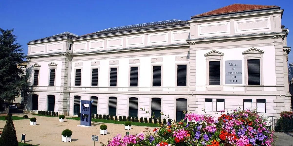 On la voit d'ici la photo de dos l'air mystérieuse, mais personne ne vous jugera.