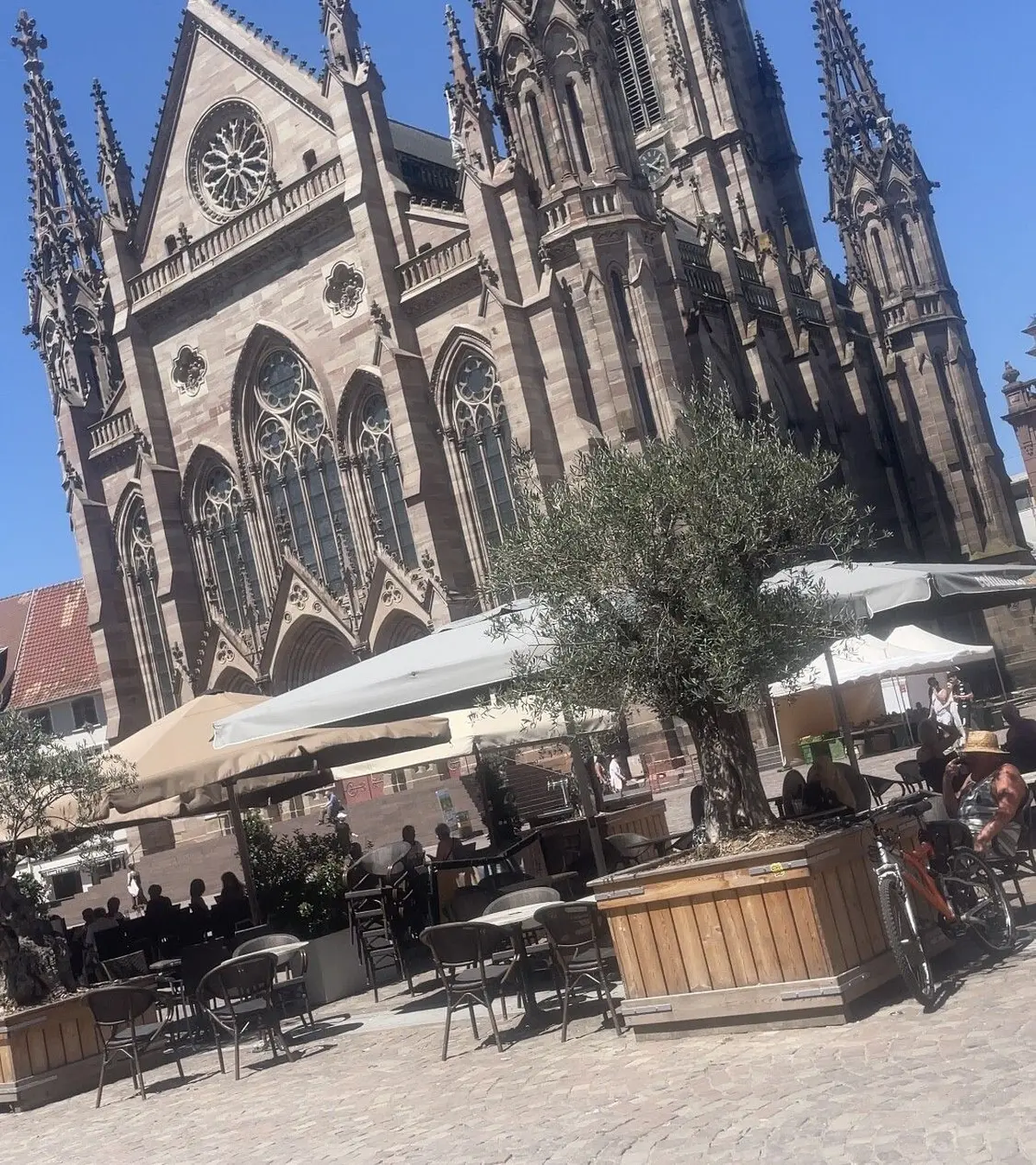 Les terrasse de la Place de la Réunion