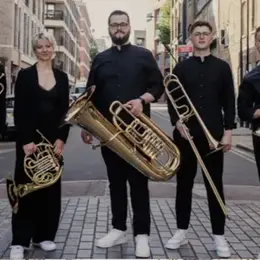 500 ans de musique pour cuivres par Connaught Brass, quintette de cuivres