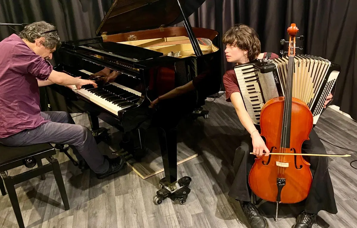 Récital dé-Piano-té ! (spectacle pianistique + théâtre, vidéo et danse)