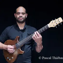 Manu Codija - Autour de la Guitare
