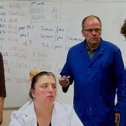 7 Minutes comité d’usine par la Cie Théâtr'ou vers