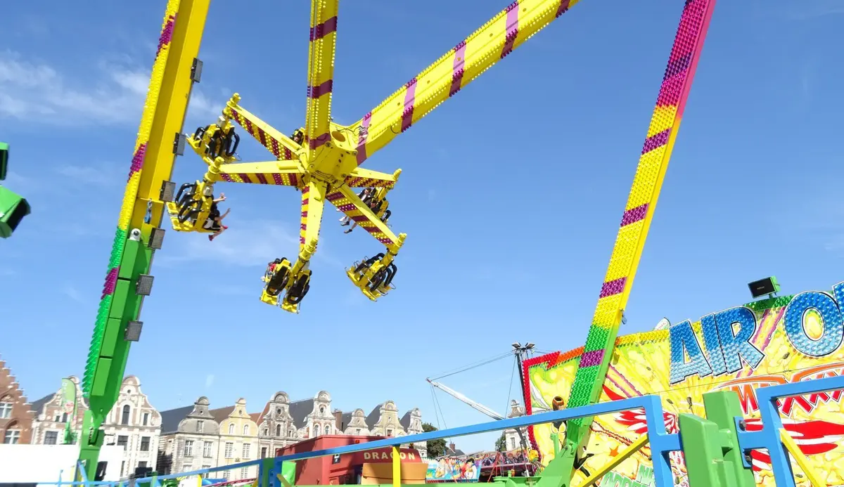 Le Air One Maxxx sur la fête foraine d'Arras