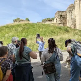 Conférence sur la datation archéologique au Musée Joseph-Denais
