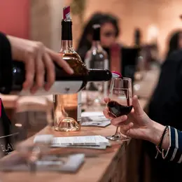 Bar à vin  éphémère des vignerons de Baye Côtes de Bordeaux
