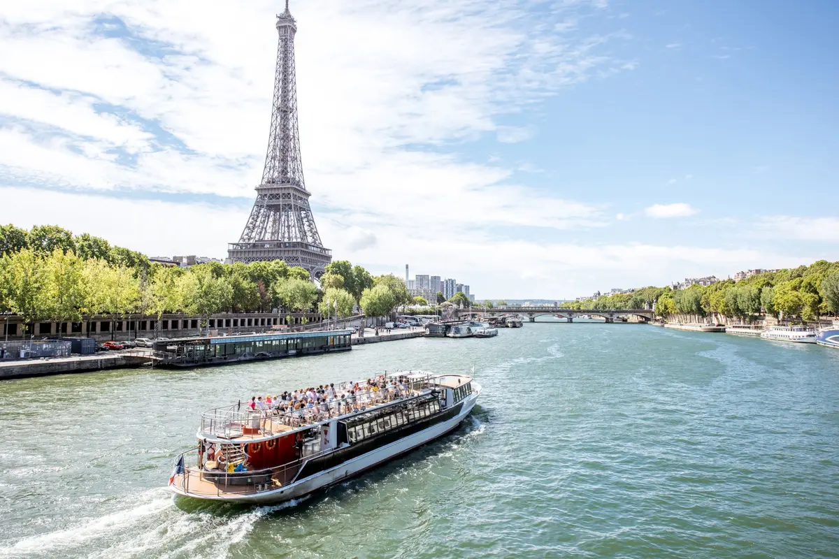 La Seine, et ses nombreuses activit&eacute;s nautiques....