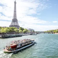 La Seine, et ses nombreuses activités nautiques.... DR
