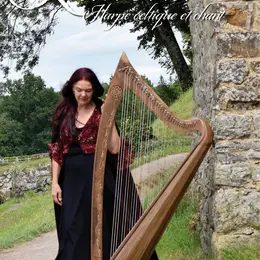 LAWENA de Brocéliande harpiste chanteuse